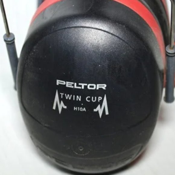 Aero Peltor Hearing Protectors Made In Sweden 29 Dcb Rated Noise Safety - Picture 4 of 6